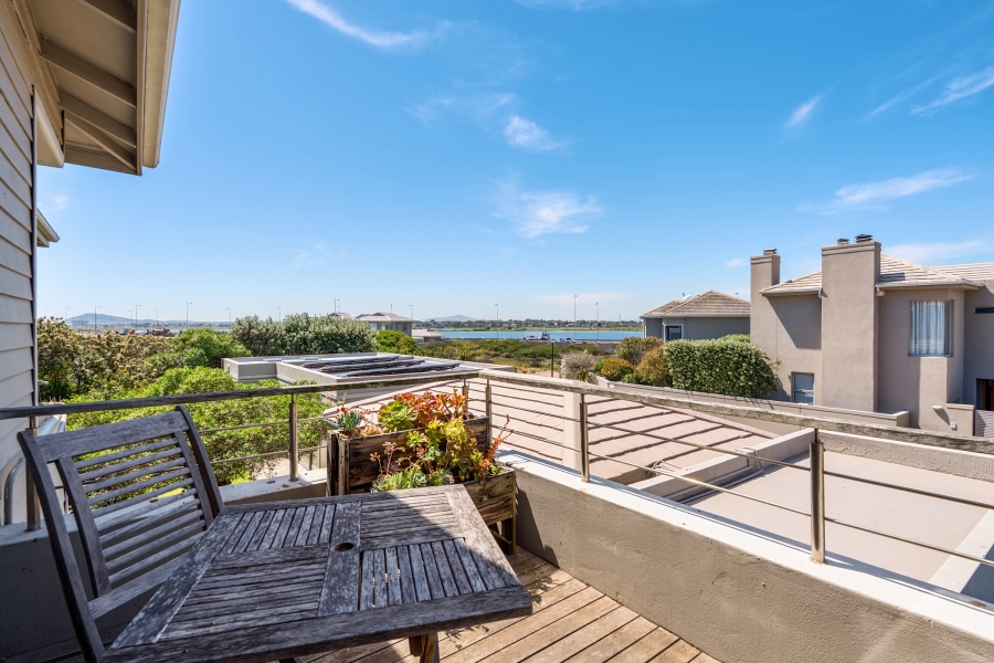 4 Bedroom Property for Sale in Sunset Beach Western Cape